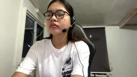 Snapshot of veliabiez chatting on June 2026 02:34:01 PM Sophie online show from June 2026 02:34:01 PM
