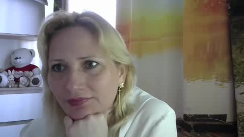 velka_raspberry online show from May 2026 08:08:01 AM