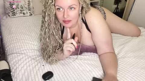 vellinka online show from October 2025 01:15:01 AM