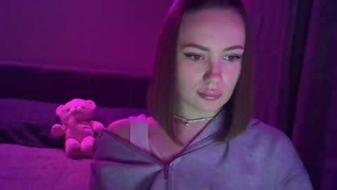 Snapshot of velour_myst chatting on June 2026 04:40:01 PM velour_myst online show from June 2026 04:40:01 PM