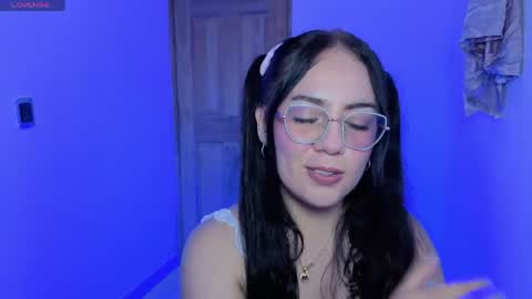 VELOURNYX online show from April 2026 03:18:01 AM