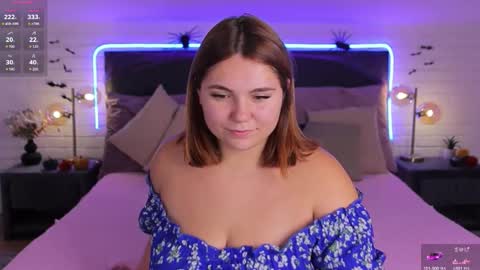 Snapshot of velvet___doll chatting on November 2025 01:13:01 PM Velvet   Doll online show from November 2025 01:13:01 PM