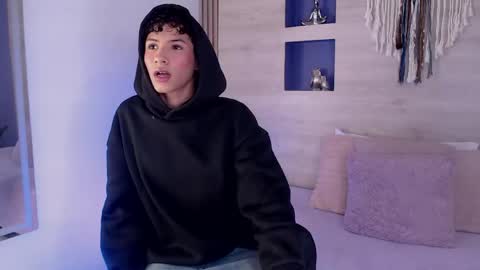 Snapshot of velvet_an chatting on May 2026 03:34:01 AM An online show from May 2026 03:34:01 AM