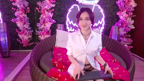 Velvet c4k3 online show from November 2025 01:43:01 PM