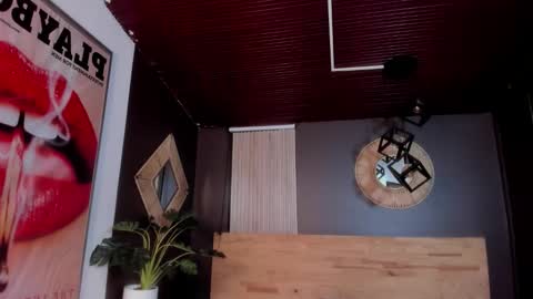 Isabella  online show from February 2026 12:13:02 PM