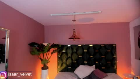 Snapshot of velvet_dreams_ chatting on April 2026 11:38:01 AM Isabella online show from April 2026 11:38:01 AM