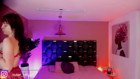 Snapshot of velvet_dreams_ chatting on May 2026 11:40:02 AM Isabella online show from May 2026 11:40:02 AM