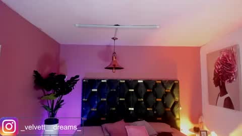 Snapshot of velvet_dreams_ chatting on June 2026 12:44:02 PM Isabella online show from June 2026 12:44:02 PM