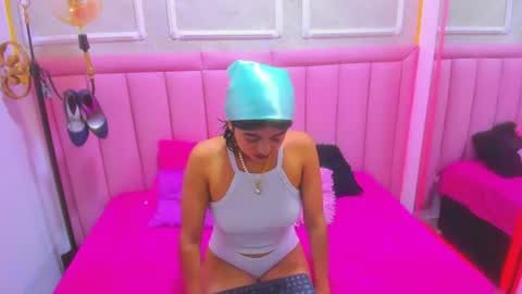 velvet_giirll online show from July 2026 03:51:01 PM