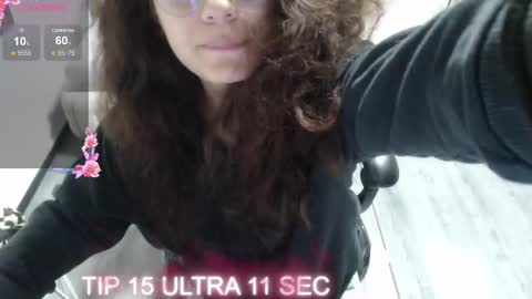 velvet_moon_v online show from December 2025 01:29:02 PM