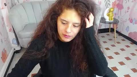 velvet_moon_v online show from February 2026 02:05:01 PM