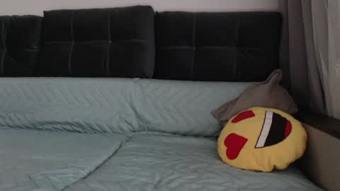 velvetmoon123 online show from April 2026 05:21:01 AM