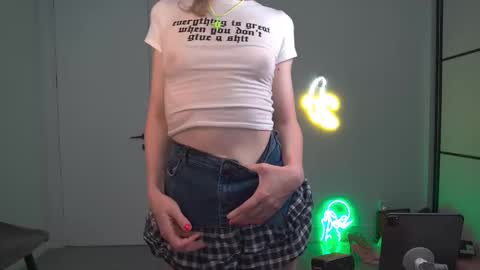 VelvetTGirl online show from March 2026 06:03:01 PM