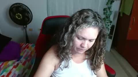 Snapshot of venecasexy44 chatting on September 2025 10:04:02 AM venecasexy44 online show from September 2025 10:04:02 AM
