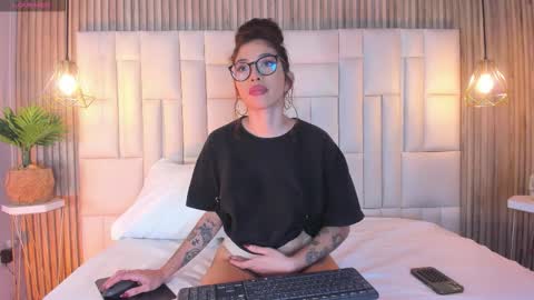 venez sofia  online show from December 2025 10:48:01 PM