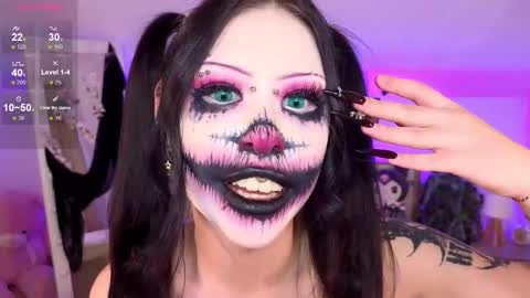 Vivian online show from October 2025 03:20:02 AM