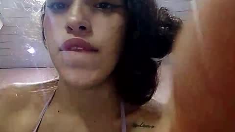 venule23 online show from January 2026 04:40:02 AM