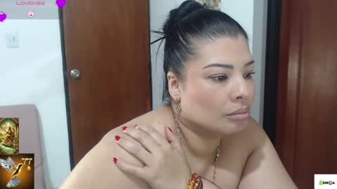 Snapshot of venus1111_ chatting on May 2026 11:45:02 PM HI IM VENUS SMALL BOOBS BIG HEART WARM PUSSY online show from May 2026 11:45:02 PM