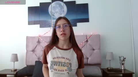 Snapshot of venus__morgan chatting on February 2025 12:49:01 PM venus__morgan online show from February 2025 12:49:01 PM