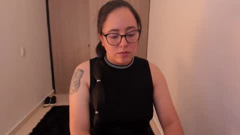 Venus online show from October 2025 06:18:01 PM