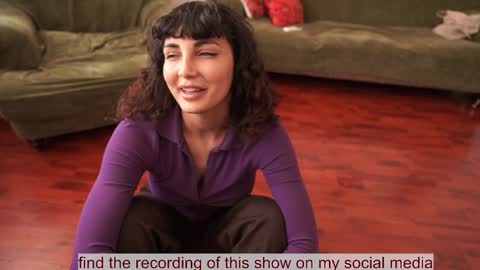 Snapshot of venus_in_jeans chatting on March 2026 10:52:02 AM Bella online show from March 2026 10:52:02 AM