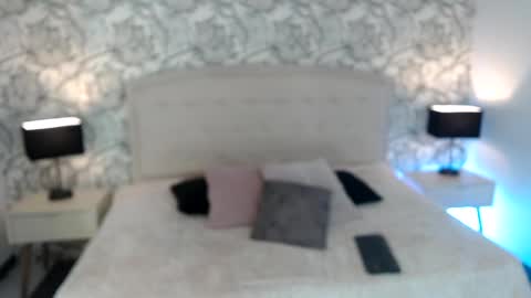 Snapshot of venusandrea29 chatting on May 2026 12:01:01 PM Venus online show from May 2026 12:01:01 PM
