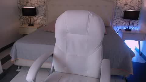 Snapshot of venusandrea29 chatting on June 2026 12:33:02 PM Venus online show from June 2026 12:33:02 PM