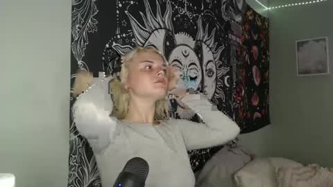 Miss Venus online show from October 2025 02:08:02 AM