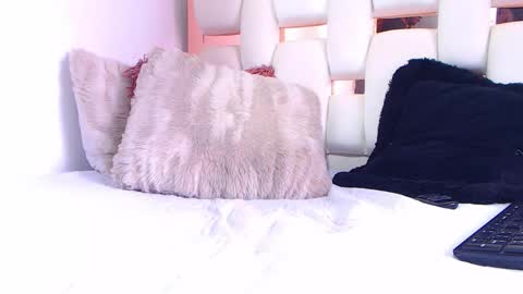 Venus online show from December 2025 07:53:02 PM