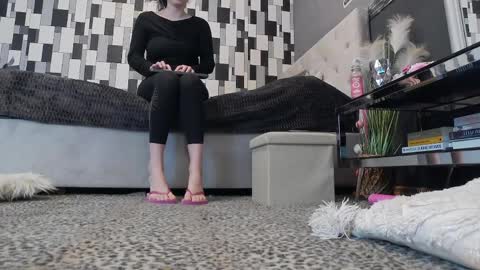 venusinylons online show from April 2026 08:57:01 PM