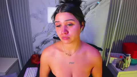 Venusowen  online show from April 2026 08:31:02 PM