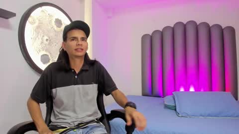 venuss09 online show from November 2025 08:07:01 PM