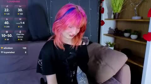 Erica online show from March 2026 08:05:01 PM