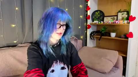 Erica online show from April 2026 08:07:02 PM