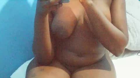 Snapshot of vera_bliss21 chatting on June 2026 06:46:02 PM vera_bliss21 online show from June 2026 06:46:02 PM
