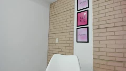 Vera online show from October 2025 10:54:02 PM