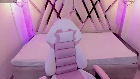 Domelipa  online show from February 2025 09:16:01 PM