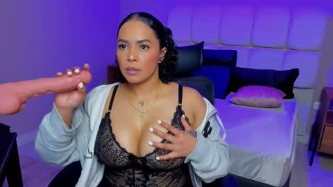 Vero  online show from November 2025 07:50:02 PM