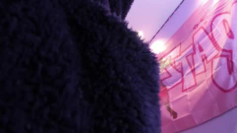     online show from November 2025 11:18:02 PM