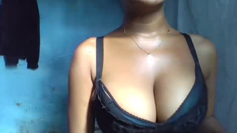 Snapshot of verolla31 chatting on January 2025 12:51:02 PM verolla31 online show from January 2025 12:51:02 PM