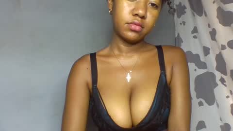 Snapshot of verolla31 chatting on February 2025 08:39:01 AM verolla31 online show from February 2025 08:39:01 AM