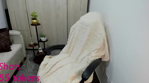 Catalina online show from October 2025 02:46:02 AM