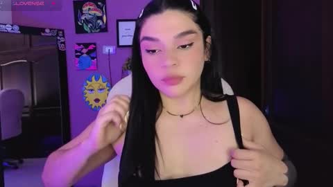Snapshot of veronica_118 chatting on October 2025 11:31:02 PM veronica_118 online show from October 2025 11:31:02 PM