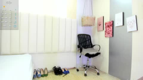 Veronica3  online show from February 2025 01:54:01 PM