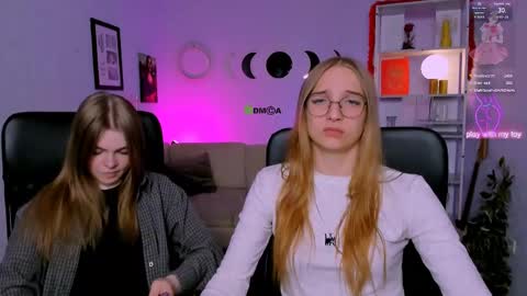 Snapshot of veronica_bubble chatting on May 2026 07:21:01 PM Ronni online show from May 2026 07:21:01 PM