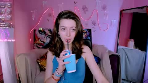 Snapshot of veronica_bubble chatting on May 2026 07:08:01 PM Ronni online show from May 2026 07:08:01 PM