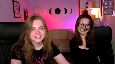 Snapshot of veronica_bubble chatting on June 2026 07:07:01 PM Ronni online show from June 2026 07:07:01 PM