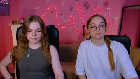 Snapshot of veronica_bubble chatting on June 2026 07:17:02 PM Ronni online show from June 2026 07:17:02 PM