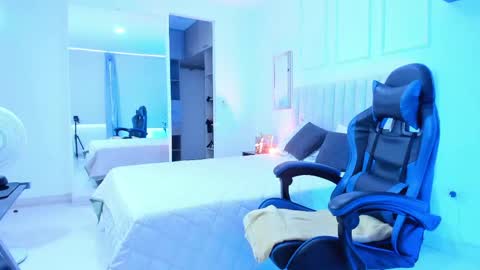 VERONICA online show from April 2026 01:50:01 PM