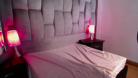 Snapshot of veronica_saenzz1 chatting on January 2025 03:50:01 PM Vero online show from January 2025 03:50:01 PM